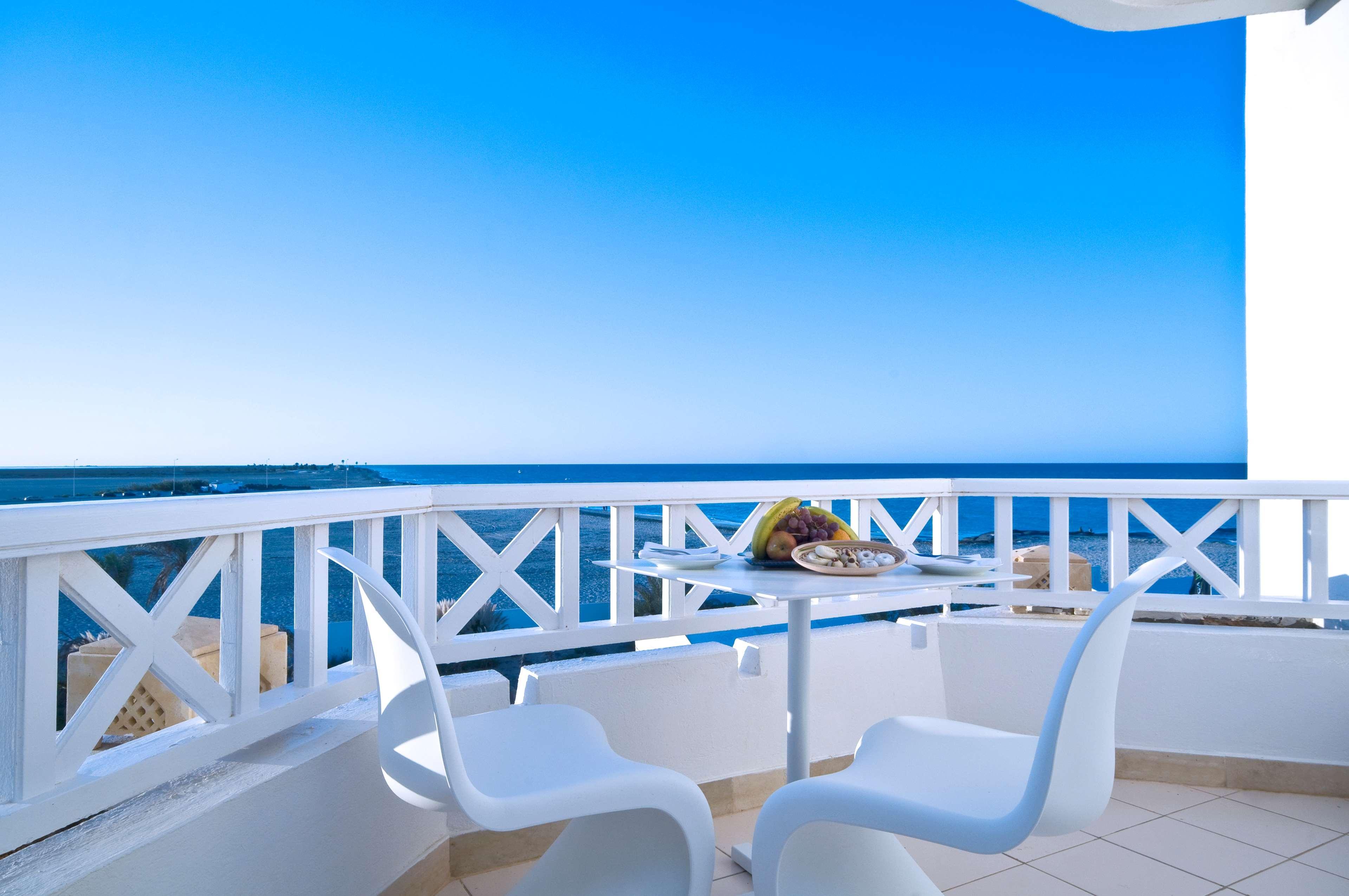 Radisson Blu Palace Resort & Thalasso, Djerba Mezraia Exterior foto Balcony