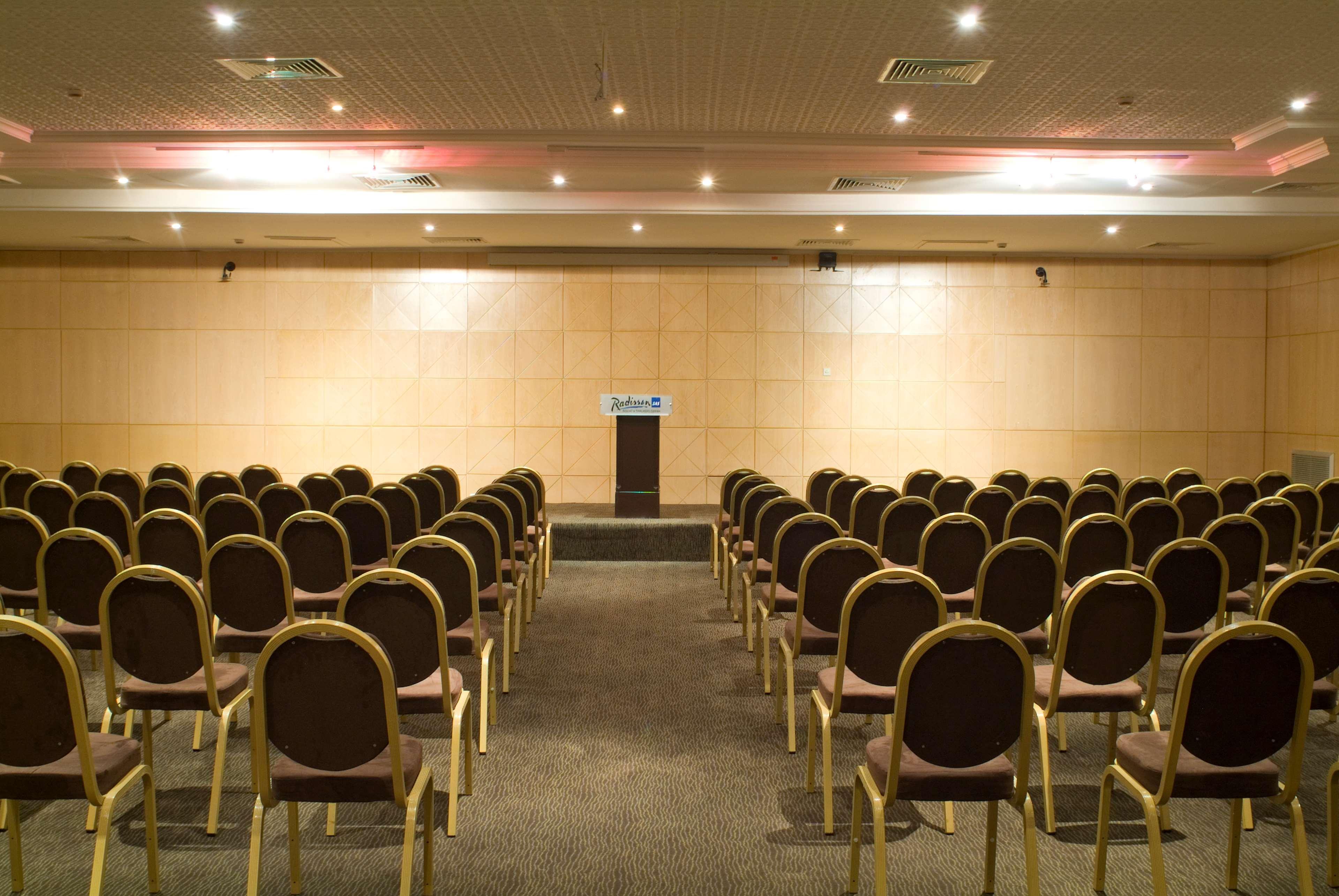 Radisson Blu Palace Resort & Thalasso, Djerba Mezraia Exterior foto The main conference room