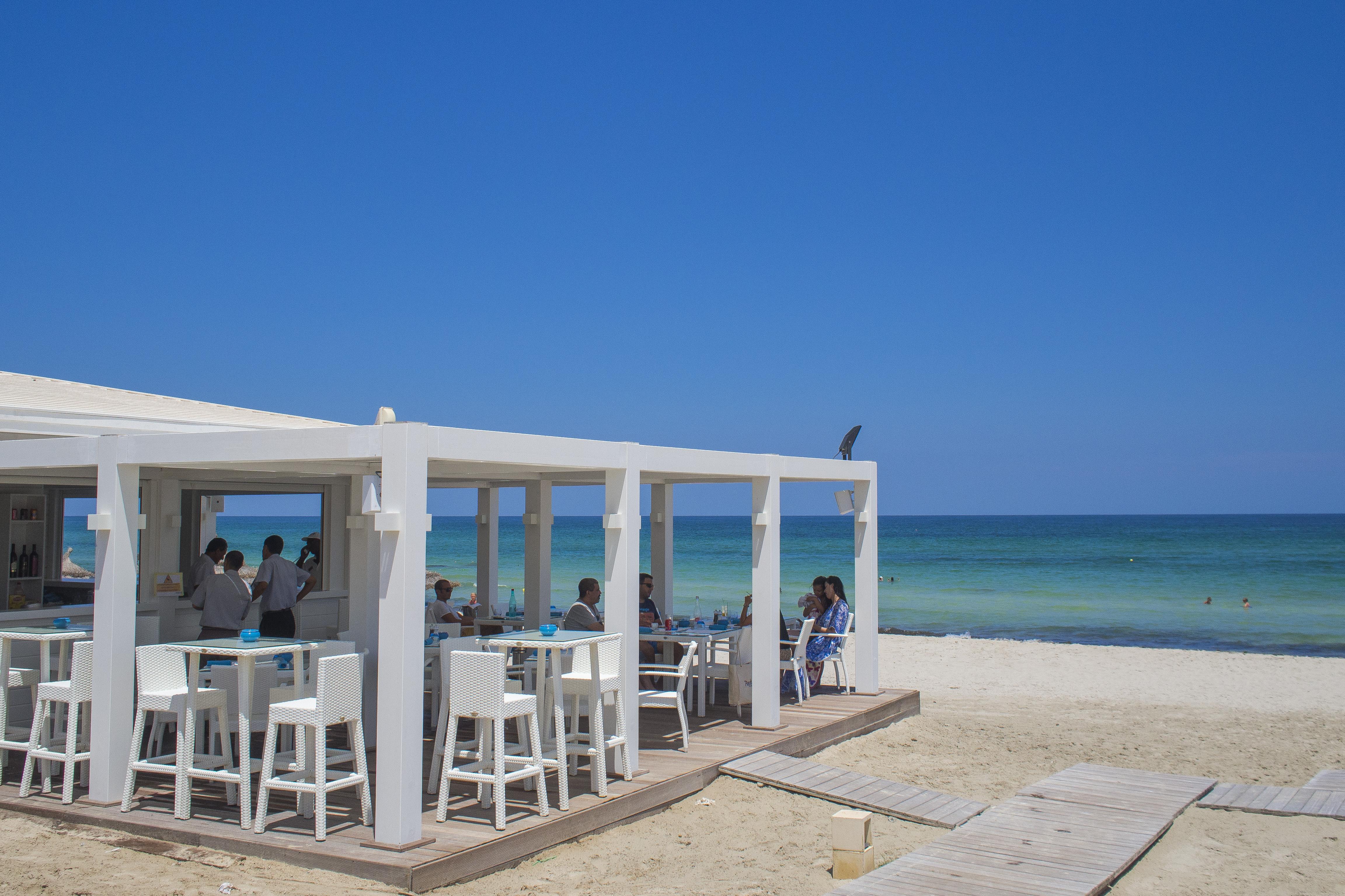 Radisson Blu Palace Resort & Thalasso, Djerba Mezraia Exterior foto Beach in Torre del Greco