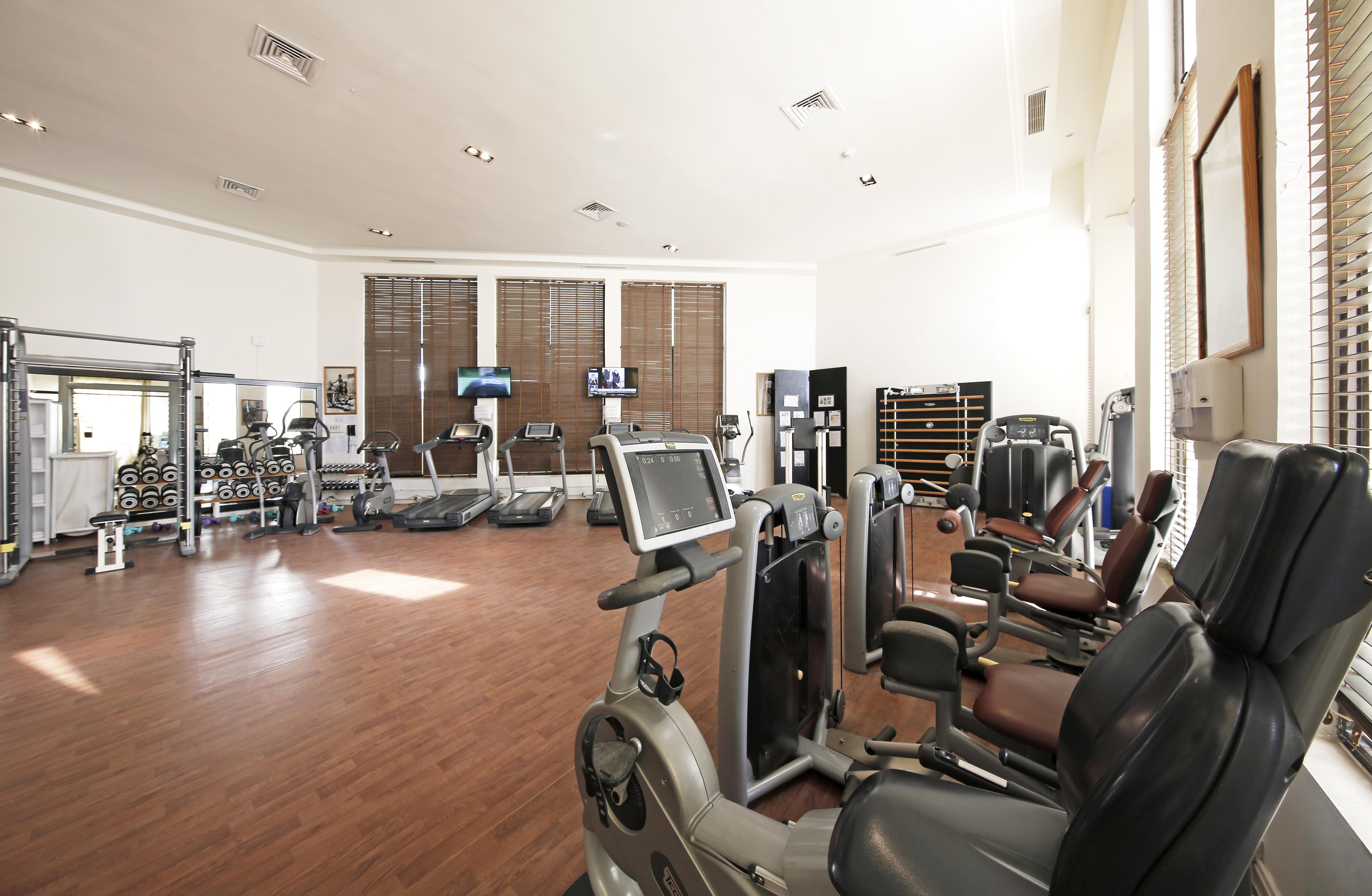Radisson Blu Palace Resort & Thalasso, Djerba Mezraia Exterior foto The gym at the hotel