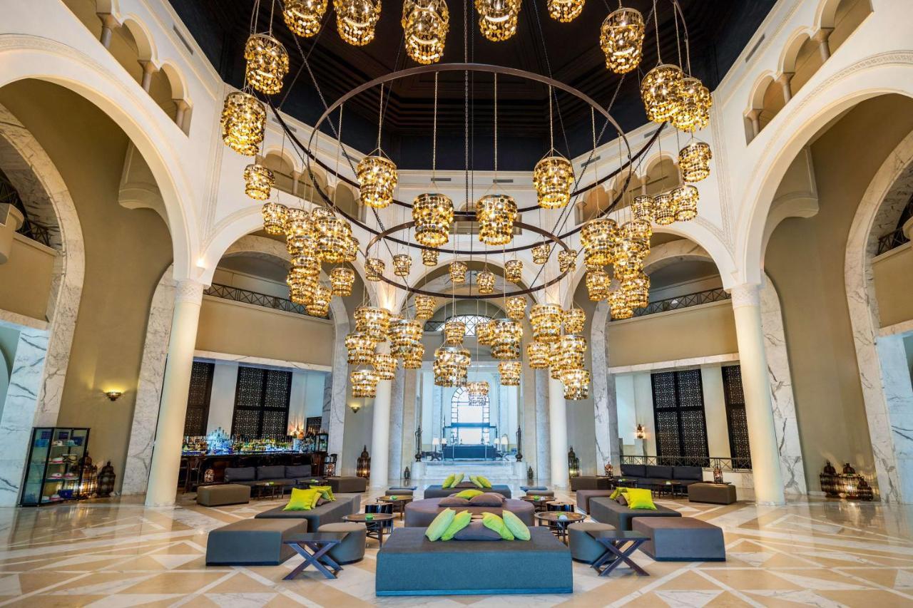 Radisson Blu Palace Resort & Thalasso, Djerba Mezraia Exterior foto The lobby of the hotel