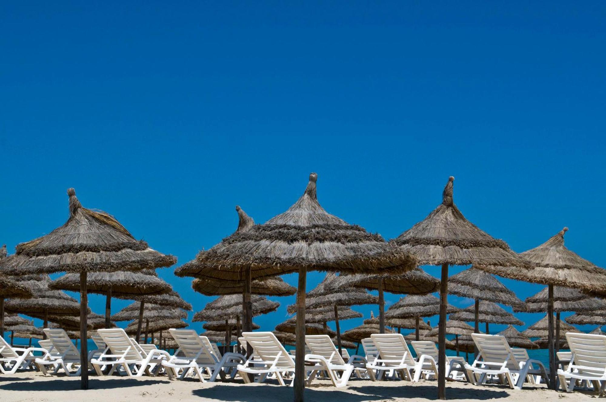Radisson Blu Palace Resort & Thalasso, Djerba Mezraia Exterior foto Beach in Benidorm